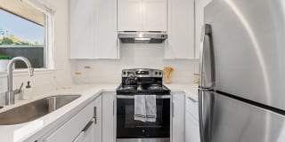 Pruneyard West Gallery 17