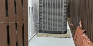 10225 NW 57th Ter Gallery 50