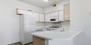 5751 Hacienda Avenue Gallery 5