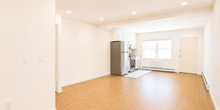 765 Shore Road Gallery 10