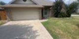 1005 Winding Road Gallery 1