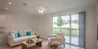 Like new 3/2.5 Townhome Gallery 25