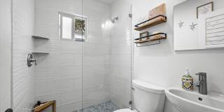 586 DEL MAR Gallery 27