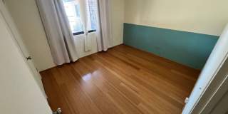 East- 3 bedroom/ 2 bathroom home with sparkling pool! Gallery 25