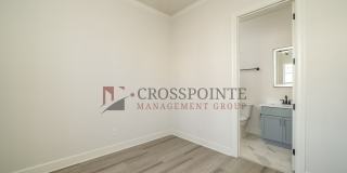 Luxury 3 bedroom, 3.5 Bath, 2 Car Garage Townhome- Fully Furnished! Gallery 5