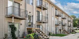 Ground-Floor 1-Bedroom with Walk-Out Patio Gallery 1