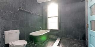 114 Main Street unit: 1A Gallery 27