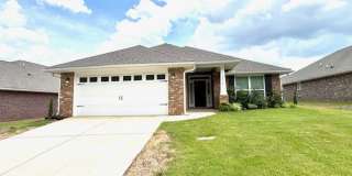 Spacious 4 Bedroom 2 Bath Home! Gallery 1