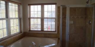 25575 AMERICA Square Gallery 27