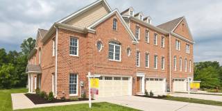 12 CHESTNUT WOODS Drive Gallery 1