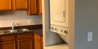 Top Unit Available! 2 Bed 1 Bath Condo Gallery 5