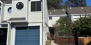 Charming Santa Cruz Townhouse: 3 Beds, 2.5 Baths with Private Patio, Spacious Layout, and Prime Location Gallery 1