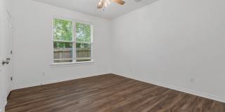 1220 Neal Pickett Gallery 21