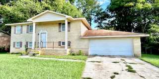 Spacious 4-Bedroom Home Across from the Park! Gallery 1