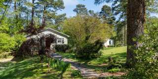 Beautiful 3 Bed 1 Bath Home in Lakewood with Finished Basement Area and Fenced Back Yard!! Gallery 16