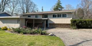 1004 East Sunnycrest Drive Gallery 1