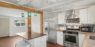Spacious 3 Bed 2 Bath in the heart of Littleton Gallery 7