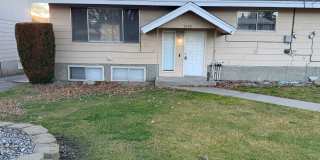 1322 N Baker Gallery 1