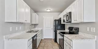 Haden Holly Station - Duplexes & Townhomes in Siloam Springs, AR Gallery 17