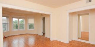 1522 Kedzie Gallery 4