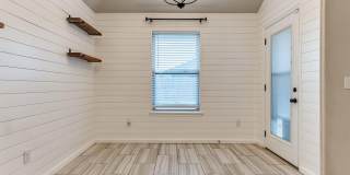 3bed/2bath Home Available in the Heart of Newcastle! Gallery 11