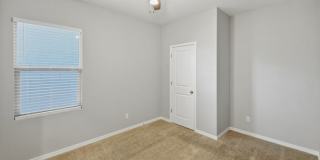 19590 West Badgett Lane Gallery 19