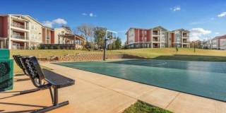 Yugo Charlotte College Downs - Student Housing Gallery 7