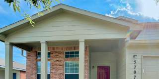 Desirable Highlands at Sagert Ranch Neighborhood!! Features 4 Bedrooms, 2.25 Bath, 2 Car Garage Home Gallery 20