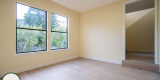 Remodeled 3 Bedroom Townhouse | Private Patio | Washer/Dryer Gallery 12