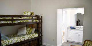 19420 NE 26th Ave Gallery 10