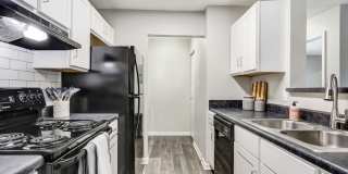 The Laurel Apartments Gallery 27