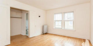 2112 West Ainslie Street Gallery 1