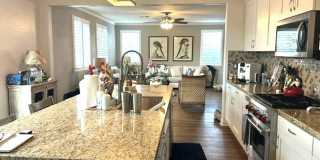 Beautiful, Partially Furnished Oceanside Home. Gallery 5