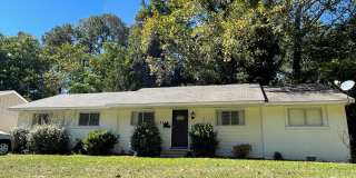 4BR/2BA Home Gallery 1