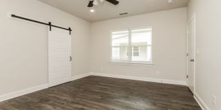 2432 Elmcroft Avenue Gallery 27
