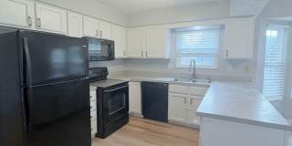 4BR/2.5BA  | Newly Flooring | Garage | Gated back yard Gallery 4