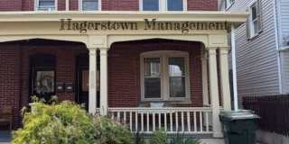 Beautiful 3 BR 1 BA Duplex Gallery 1