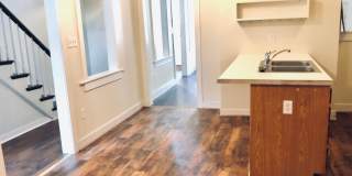Three-Bedroom Duplex in Downtown Richmond Three-Bedroom Duplex in Downtown Richmond Gallery 6