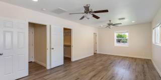 5002 E MITCHELL Drive Gallery 13