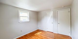 Single Family House in the North End of Hartford Gallery 11