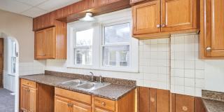 Large Firestone 4 Bed Brick Home Gallery 7