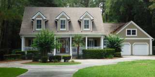 Expansive Unfurnished Spanish Wells Home Available for Rent Gallery 1