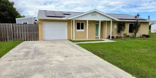 2209 SE E Dunbrooke Circle Gallery 1