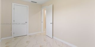 21330 NE 26 AV Gallery 32
