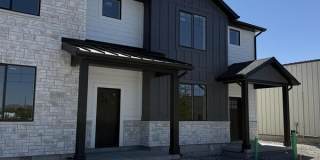 96 N 400 W Gallery 1