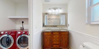 Waterfront Luxury Living – 4 Bed / 3 Bath – Over 2,600 Sq Ft Gallery 34