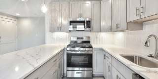 Giant 3 Bed in Roxbury for September 1st - Washer and Dryer in Unit Gallery 3