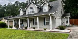 FOUR BEDROOM and THREE BATH Home For Rent Gallery 1