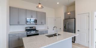 Luxury Northern Liberties Condo Gallery 6