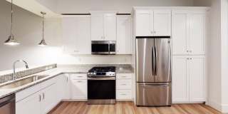 300 East LaSalle Gallery 18